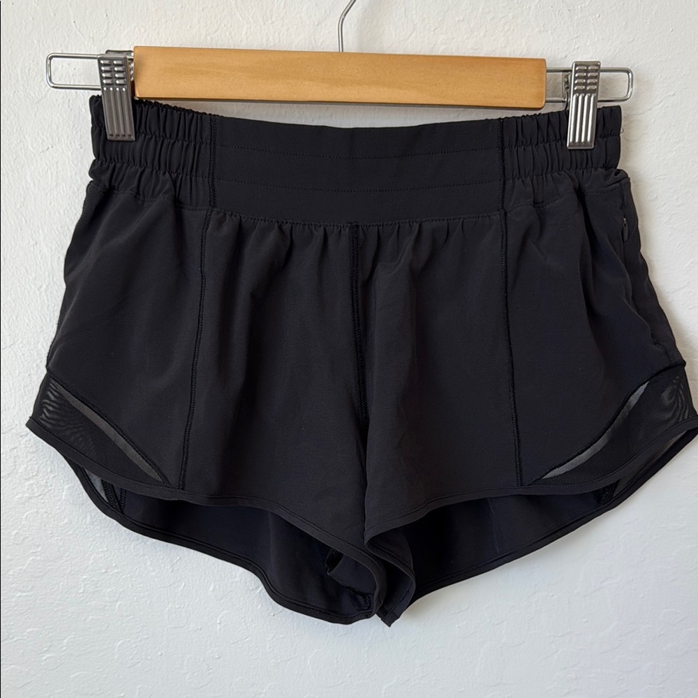 Lululemon Hotty Hot LR 2.5” in black